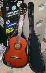 Yamaha G-55A classical 1975 w-case.jpg